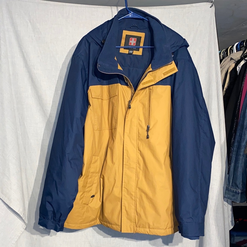 Swiss Tech Men's Navy and Mustard Raincoat